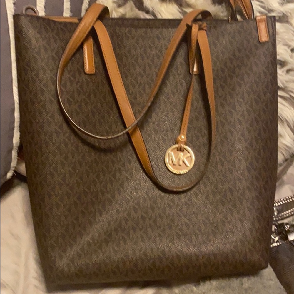 Micheal Kors Purse
